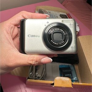 Canon Powershot A3000 IS digital camera